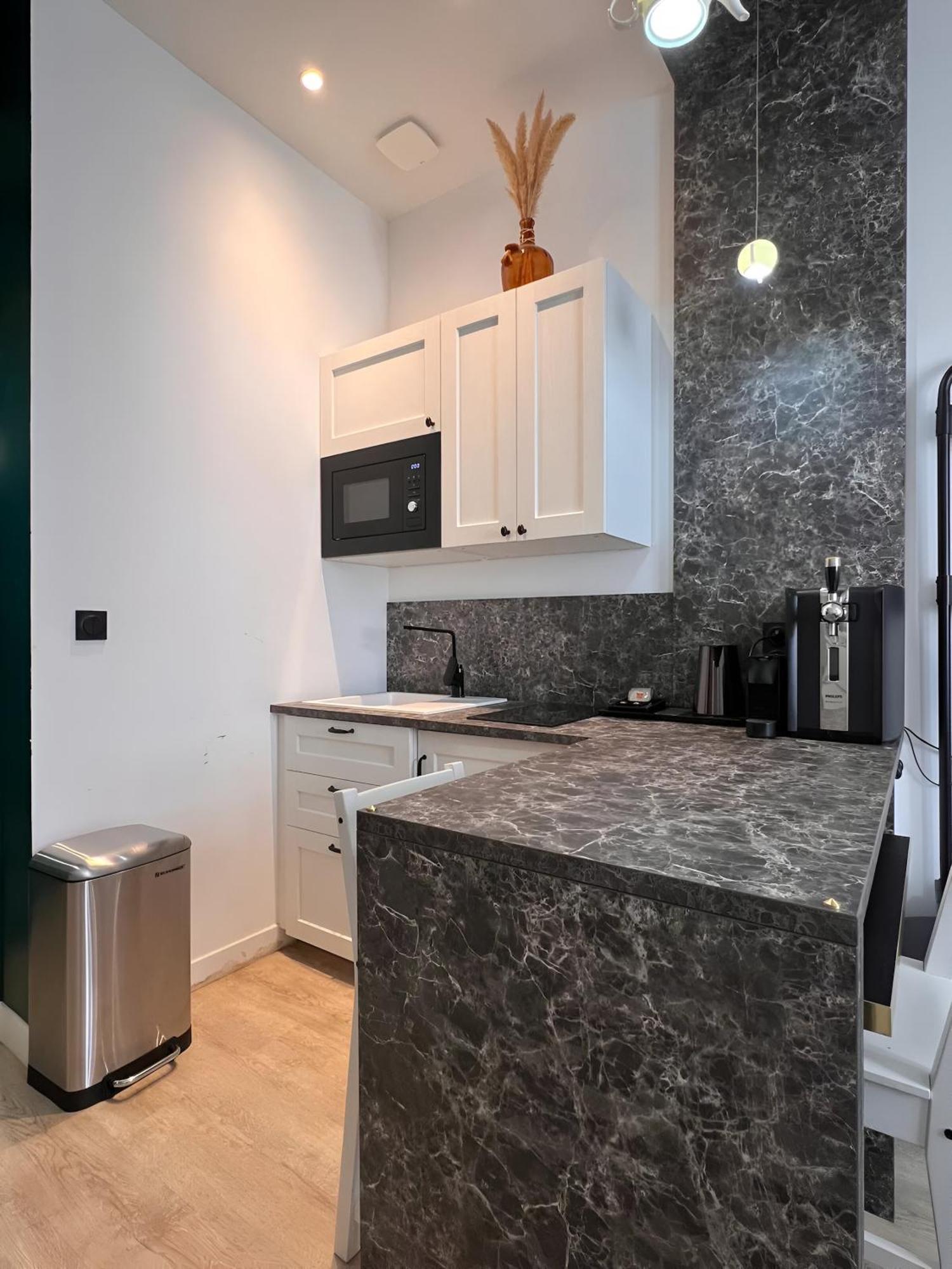 Studio 20 M2 Pour 2 Personnes Marseilles Buitenkant foto